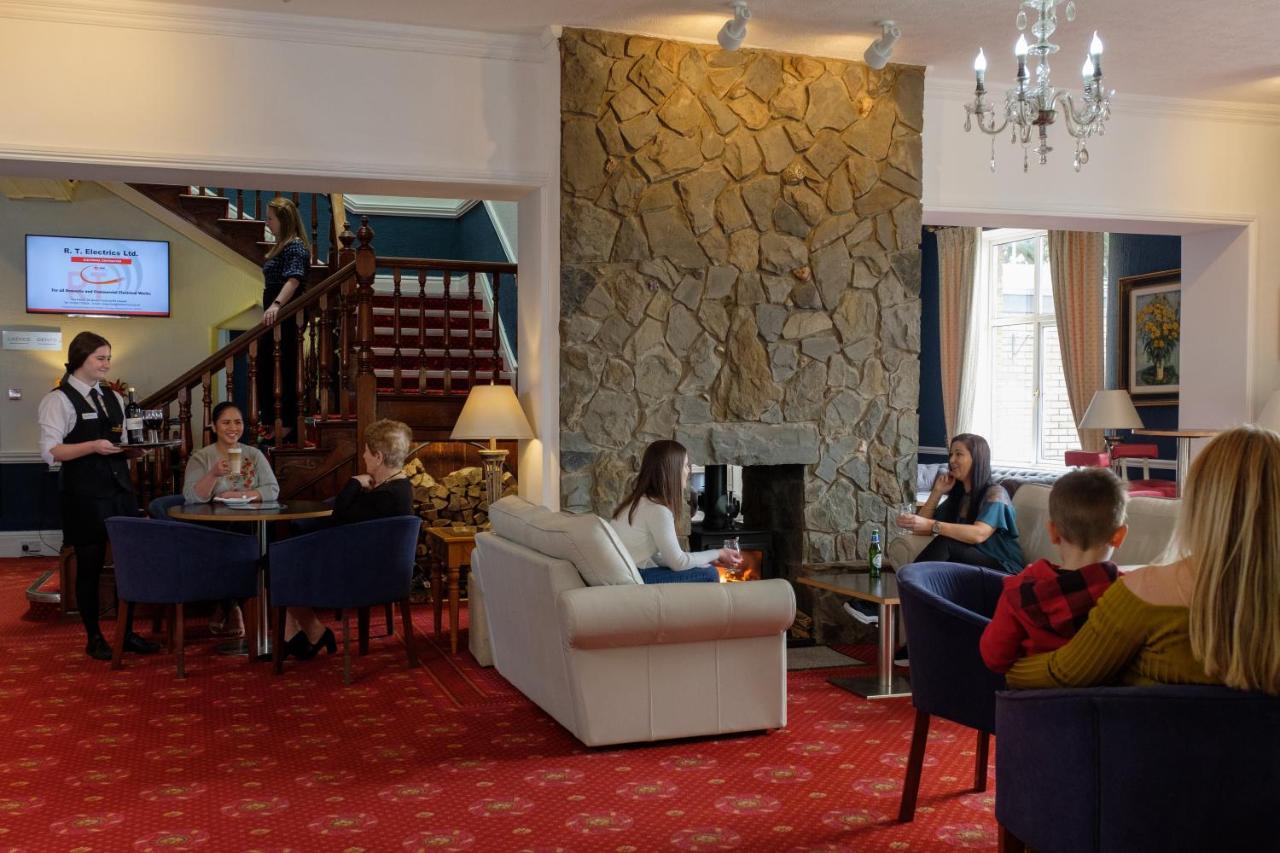 The Diplomat Hotel Restaurant & Spa Лланеллі Екстер'єр фото